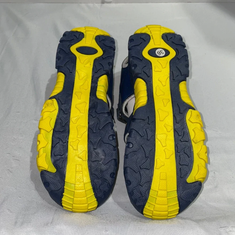 Rabbit‎ Boys Navy Blue Yellow Athletic Closed Toe Outdoor Sandals Size 36